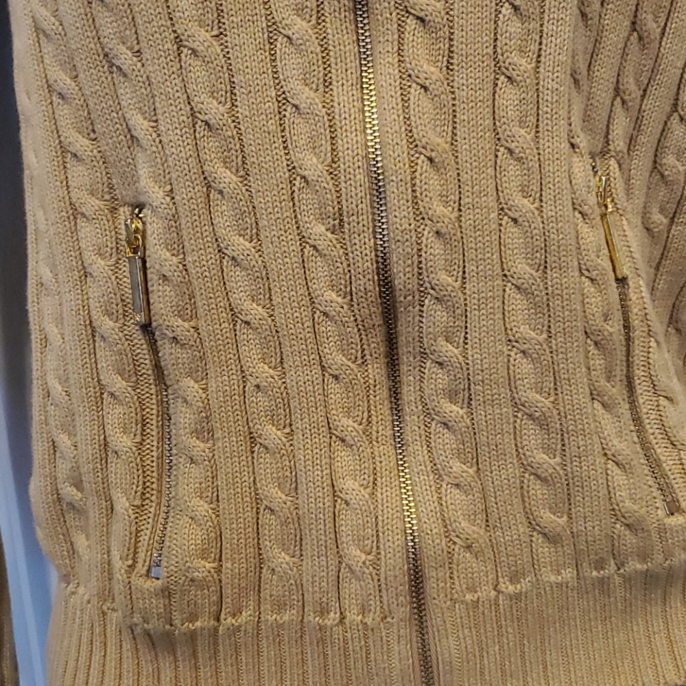 Sweater - Picture 4 of 6